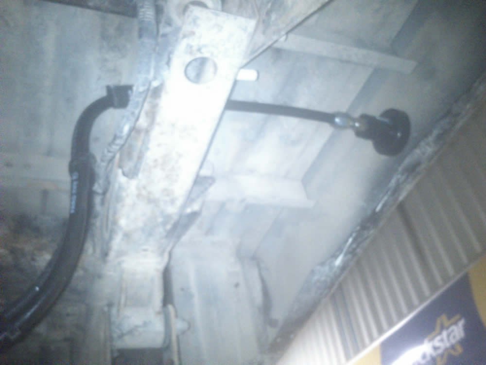 igraeriokinisi-Nissan-king-cab2 (2)